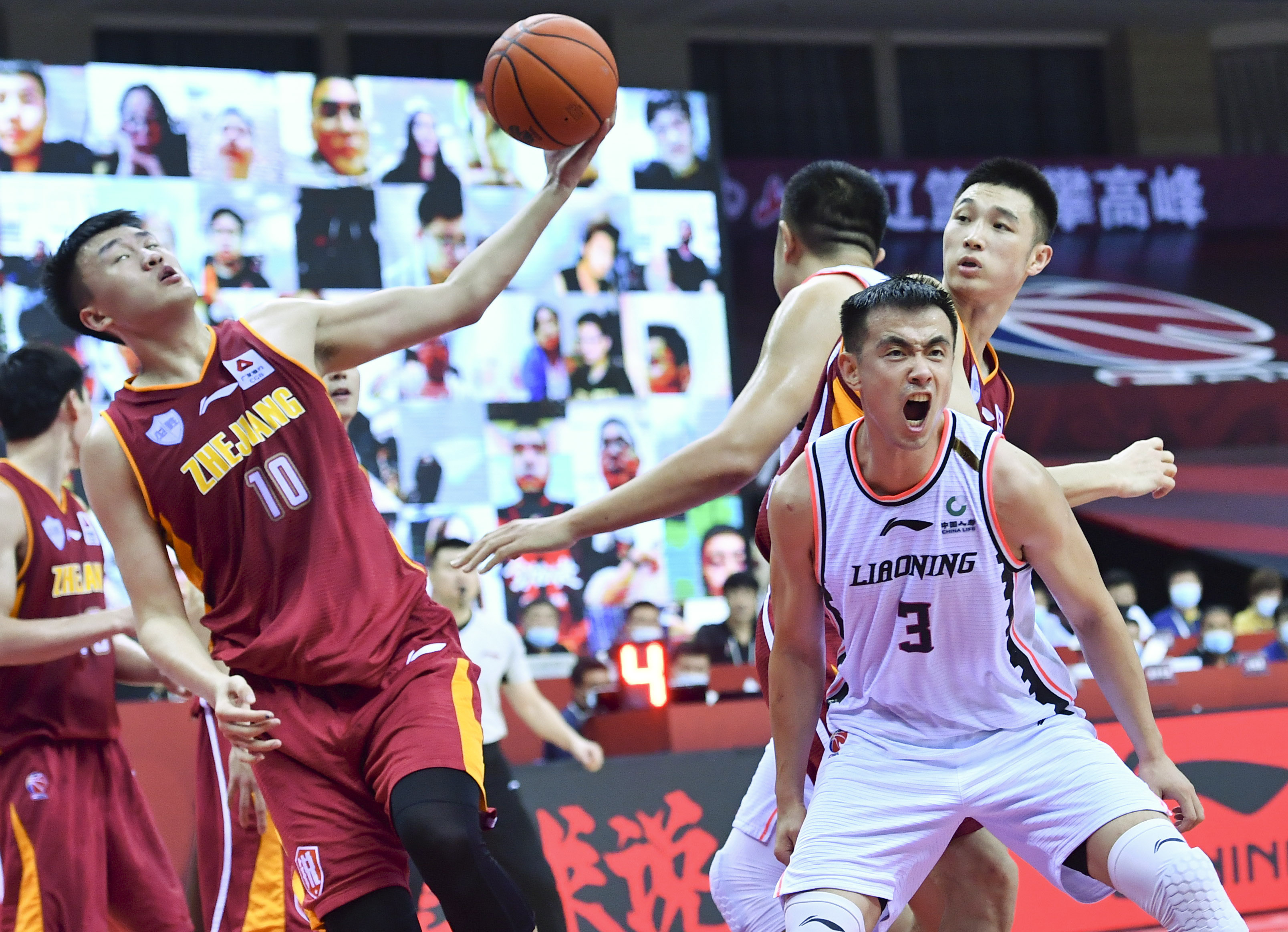 包含利物浦今夜单刀错失国际米兰围绕CBA季后赛队长鼓劲之后，风云突变辽宁本钢关键时刻内部沟通的词条