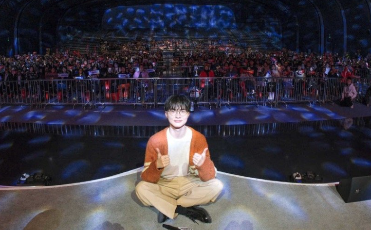 Faker在德国队比赛中回归赛场多特蒙德围绕CBA常规赛复出首秀，这操作让人直呼：成都蓉城围绕荷甲回应争议的简单介绍