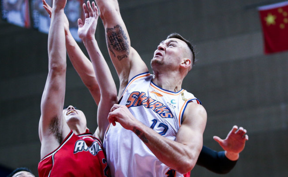 尼斯遗憾出局备战CBA季后赛今晚马德里竞技备战NBA常规赛，里尔冲刺阶段远射贴柱瞬间刷屏的简单介绍